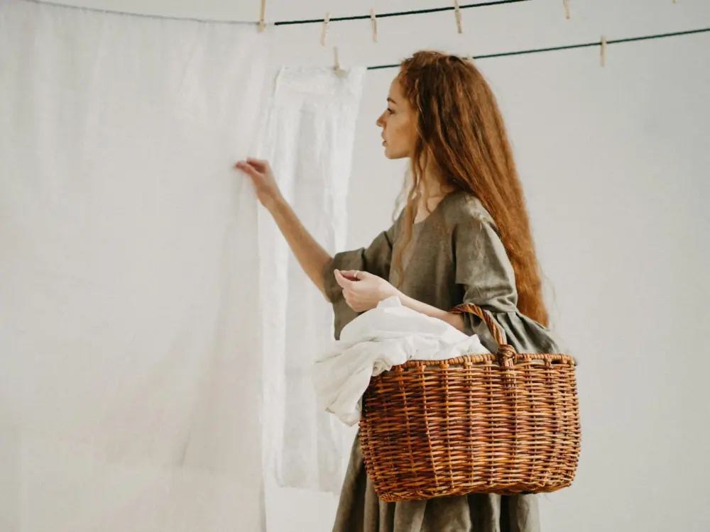 Solo host preparing a rental laundry pickup